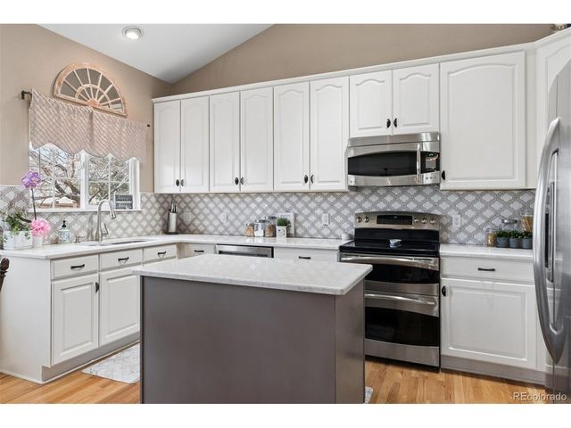 9825 Thornbury Way, Highlands Ranch, CO 80129