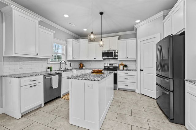 16 Francis Lane, Bella Vista, AR 72715