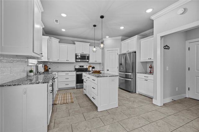 16 Francis Lane, Bella Vista, AR 72715