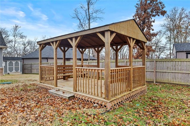 16 Francis Lane, Bella Vista, AR 72715