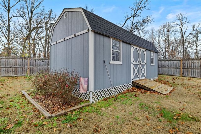 16 Francis Lane, Bella Vista, AR 72715