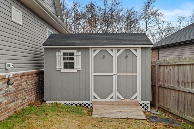 16 Francis Lane, Bella Vista, AR 72715