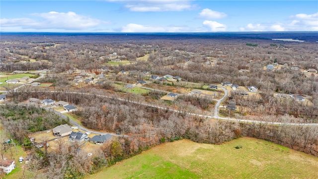 16 Francis Lane, Bella Vista, AR 72715