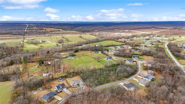 16 Francis Lane, Bella Vista, AR 72715