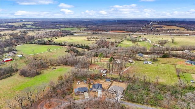 16 Francis Lane, Bella Vista, AR 72715