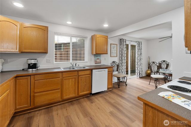 5035 Pacific Avenue, Tacoma, WA 98408