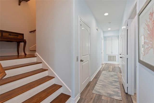 1640 Windsong Way, Tiki Island, TX 77554