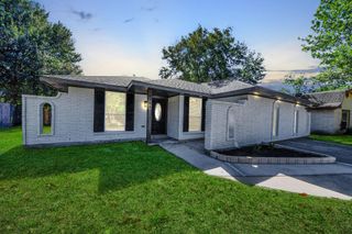 8706 Meadowview Drive, Houston, TX 77037