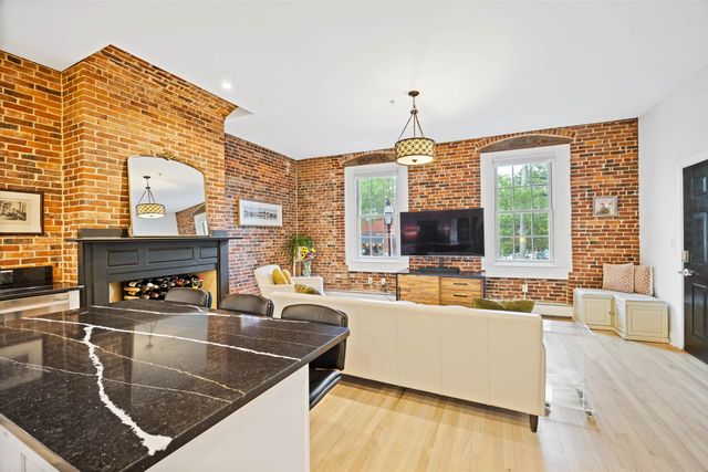 159 State St Apt 2A, Portsmouth, NH 03801