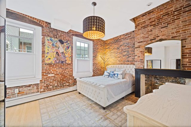 159 State St Apt 2A, Portsmouth, NH 03801
