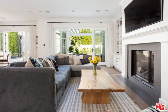 541 11th Street, Santa Monica, CA 90402