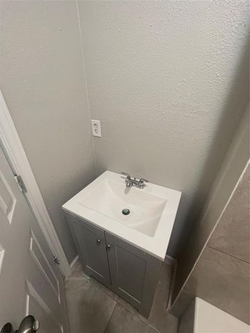 5514 Bunte Street A, Houston, TX 77026