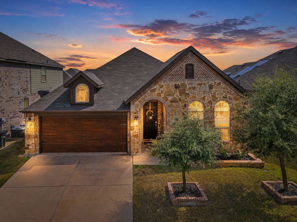 5605 SALT SPRINGS Drive, Fort Worth, TX 76179 — photo 4