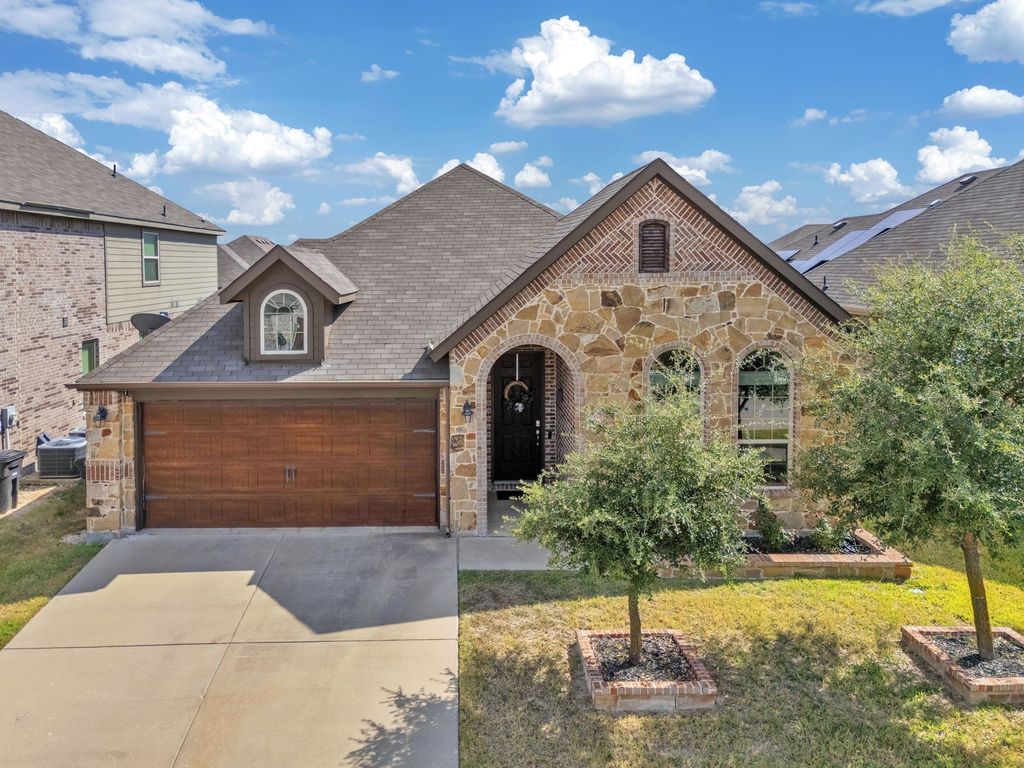 5605 SALT SPRINGS Drive, Fort Worth, TX 76179 — photo 5