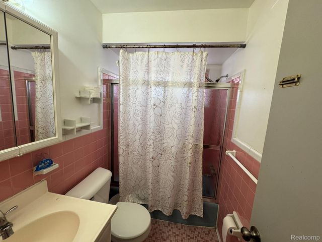 8847 WOODBINE, Redford Charter Township, MI 48239
