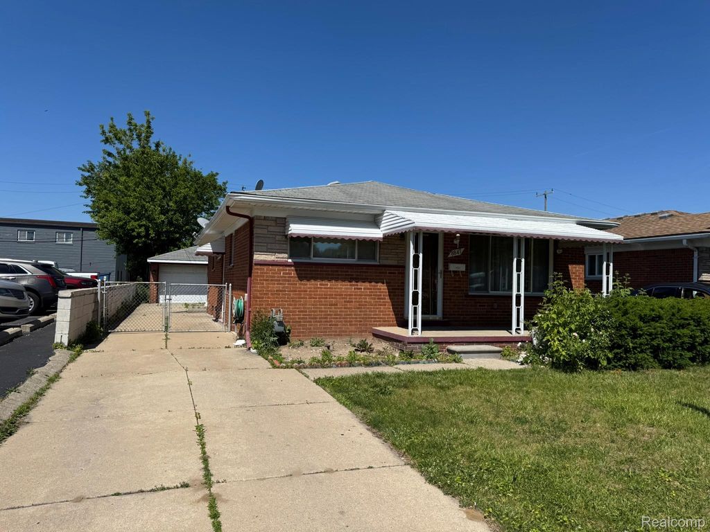 8847 WOODBINE, Redford Charter Township, MI 48239