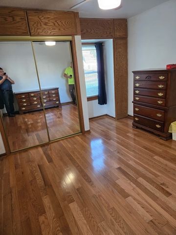 4325 W 99th Place, Oak Lawn, IL 60453