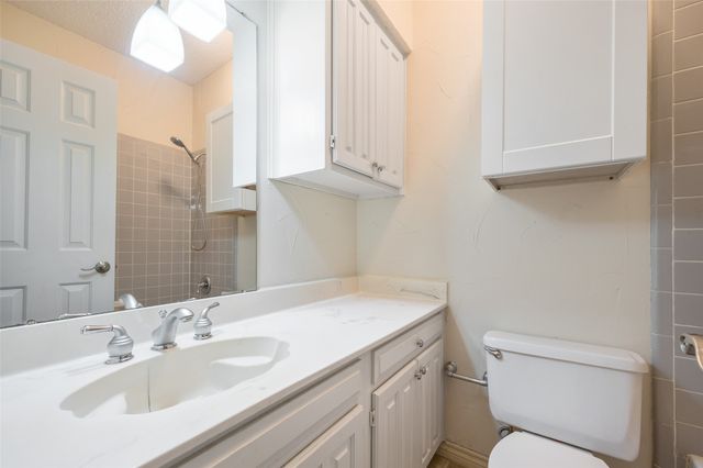 3202 Silent Oak, Farmers Branch, TX 75234
