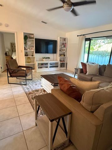 24 Winchmore Lane 24, Boynton Beach, FL 33426