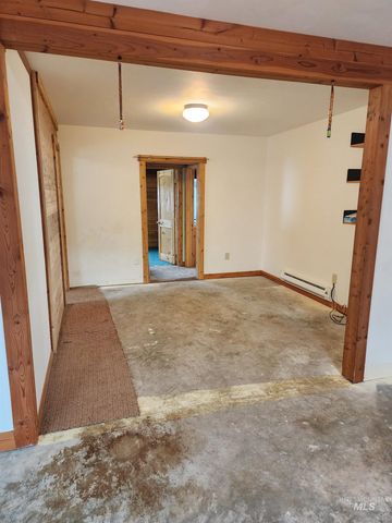 141 Shuck Creek Road, White Bird, ID 83554