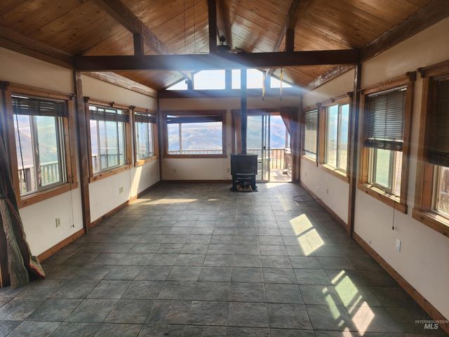 141 Shuck Creek Road, White Bird, ID 83554
