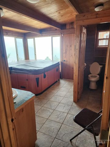 141 Shuck Creek Road, White Bird, ID 83554
