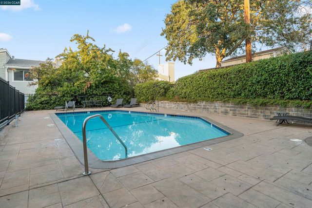 1089 Wesley Ct. 8, Walnut Creek, CA 94597