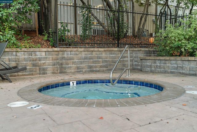 1089 Wesley Ct. 8, Walnut Creek, CA 94597