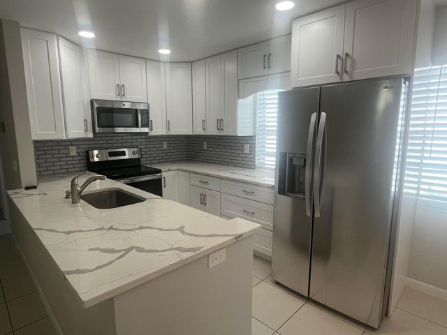 93 Normandy B, Delray Beach, FL 33484