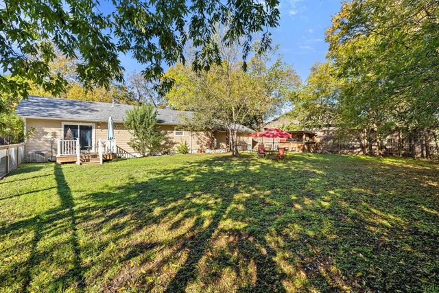 1221 S Austin Ave, Georgetown, TX 78626