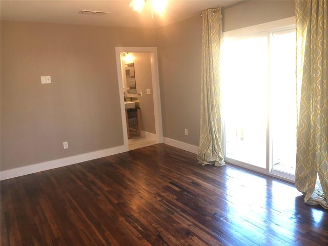 1221 S Austin Ave, Georgetown, TX 78626