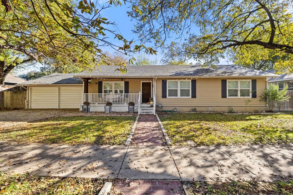 1221 S Austin Ave, Georgetown, TX 78626