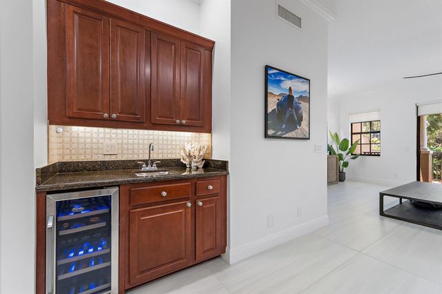 605 Del Sol Circle, Tequesta, FL 33469