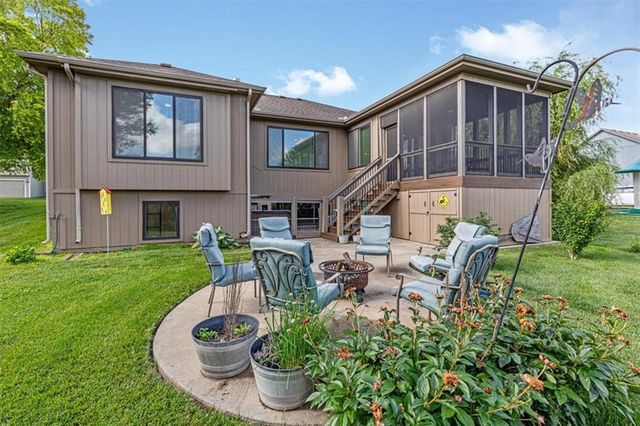 1300 N 4th St East Street, Louisburg, KS 66053