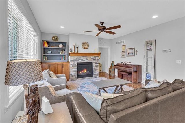 1300 N 4th St East Street, Louisburg, KS 66053
