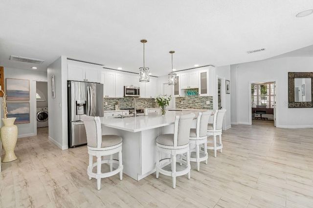 4627 TRAILS DRIVE, Sarasota, FL 34232