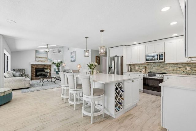 4627 TRAILS DRIVE, Sarasota, FL 34232