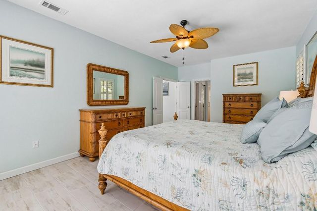 4627 TRAILS DRIVE, Sarasota, FL 34232