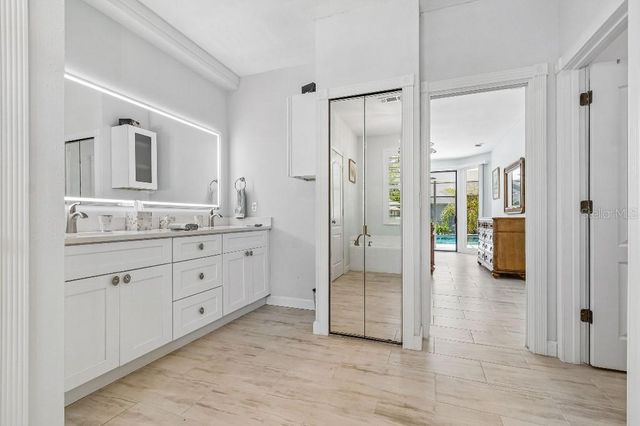 4627 TRAILS DRIVE, Sarasota, FL 34232