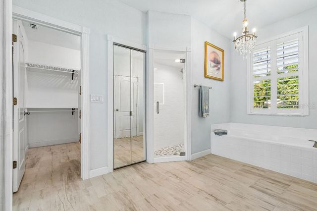 4627 TRAILS DRIVE, Sarasota, FL 34232