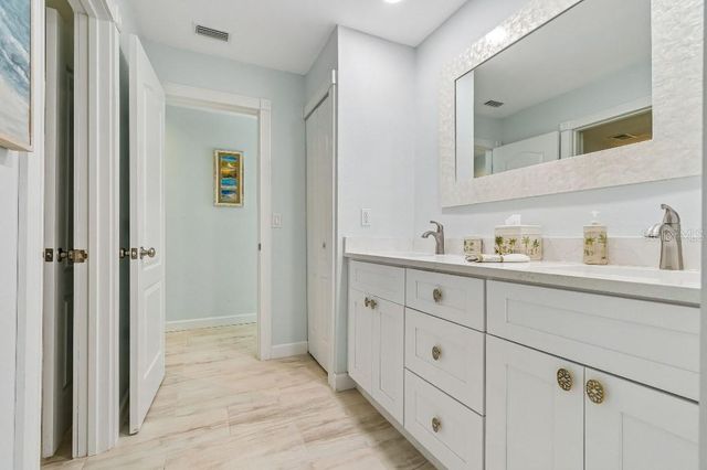 4627 TRAILS DRIVE, Sarasota, FL 34232
