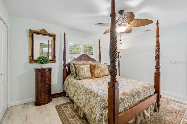 4627 TRAILS DRIVE, Sarasota, FL 34232