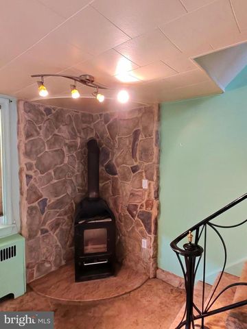 2061 SIMON ST, Philadelphia, PA 19124