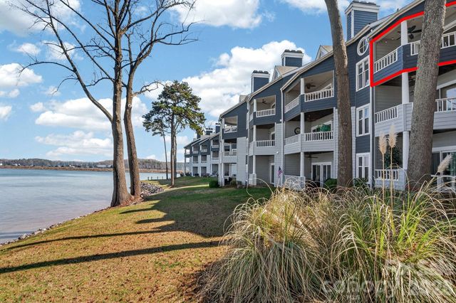 345 Northwest Drive, Davidson, NC 28036