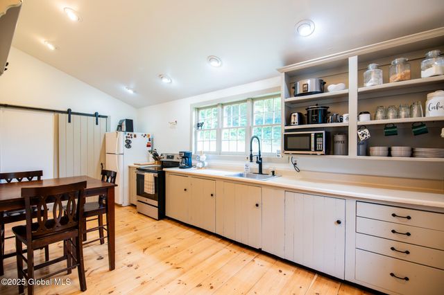1121 Lundy Road, Hartford, NY 12832
