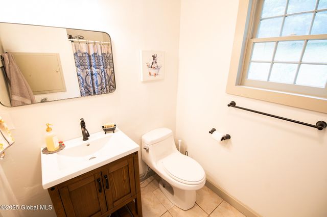 1121 Lundy Road, Hartford, NY 12832