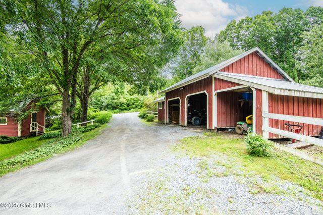 1121 Lundy Road, Hartford, NY 12832