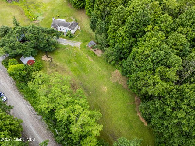 1121 Lundy Road, Hartford, NY 12832