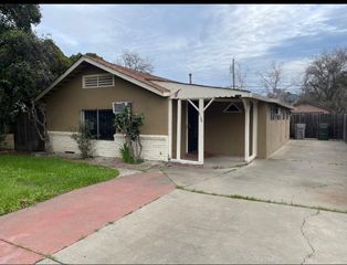 2108 15th Ave, Sacramento, CA 95822