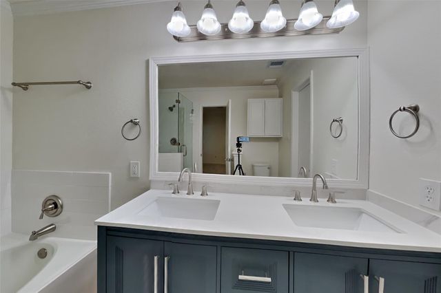 32334 Summer Park Lane, Conroe, TX 77385